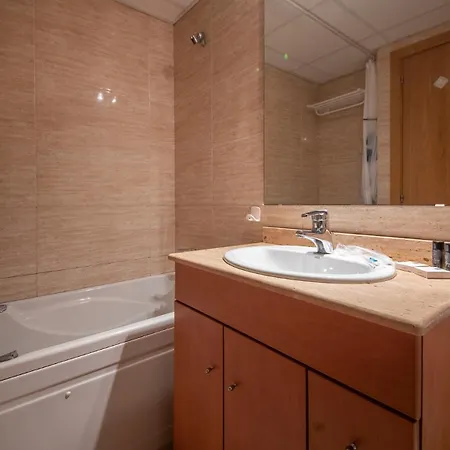 Apartment Tarracohomes- Th140 Con Aire Acondicionado En El Centro De *